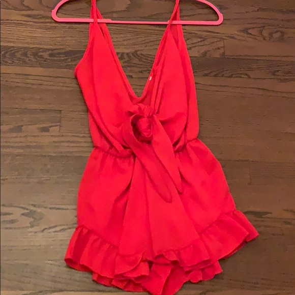 Red Romper ruffle bottom. Elastic waist. - Picture 4 of 9